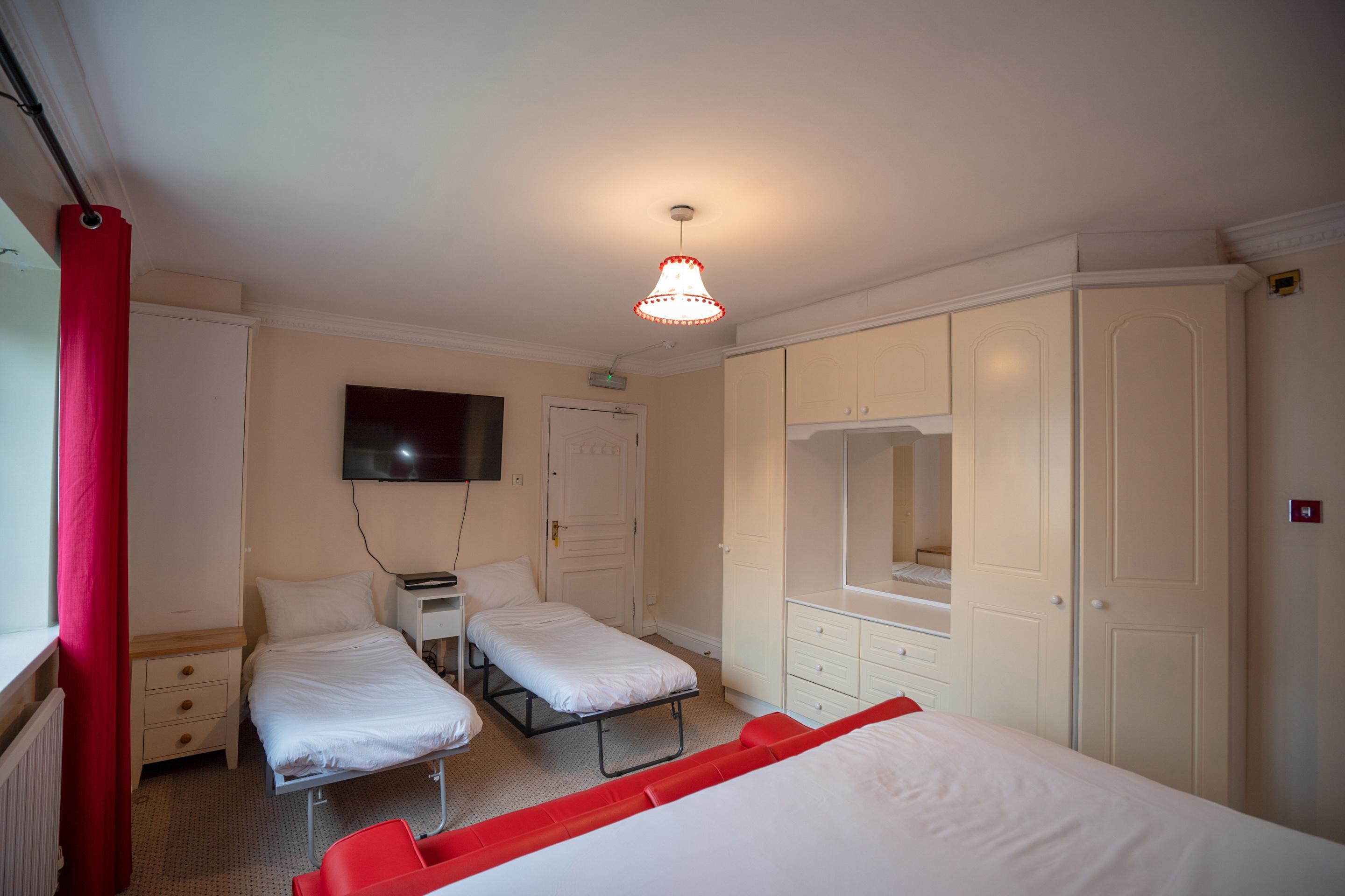 โอโย โอ๊กครอฟต์ เกสต์ เฮาส์ แมนเชสเตอร์ แอร์พอร์ต Hotel Ringway ภายนอก รูปภาพ